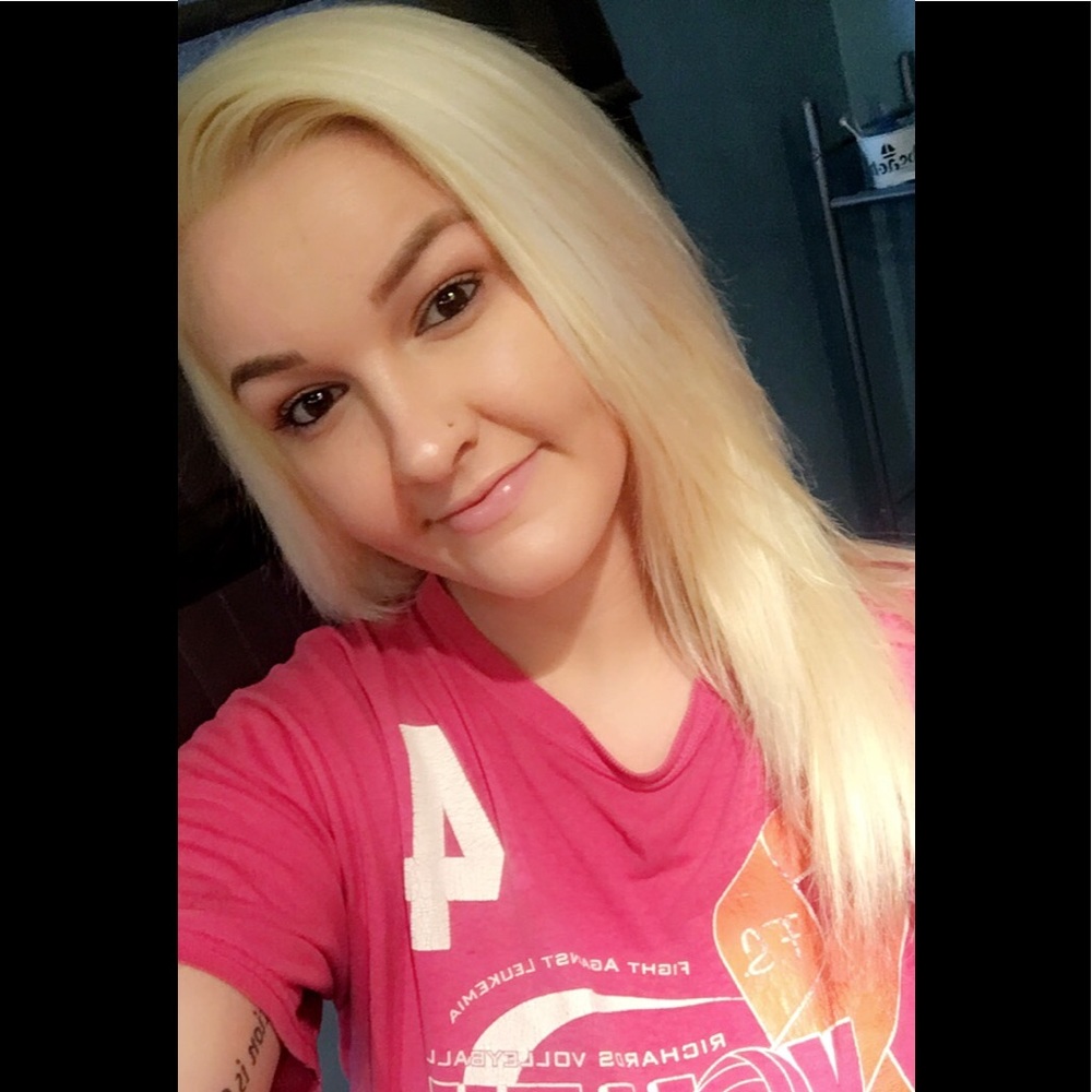 Meet your Posher, Courtney